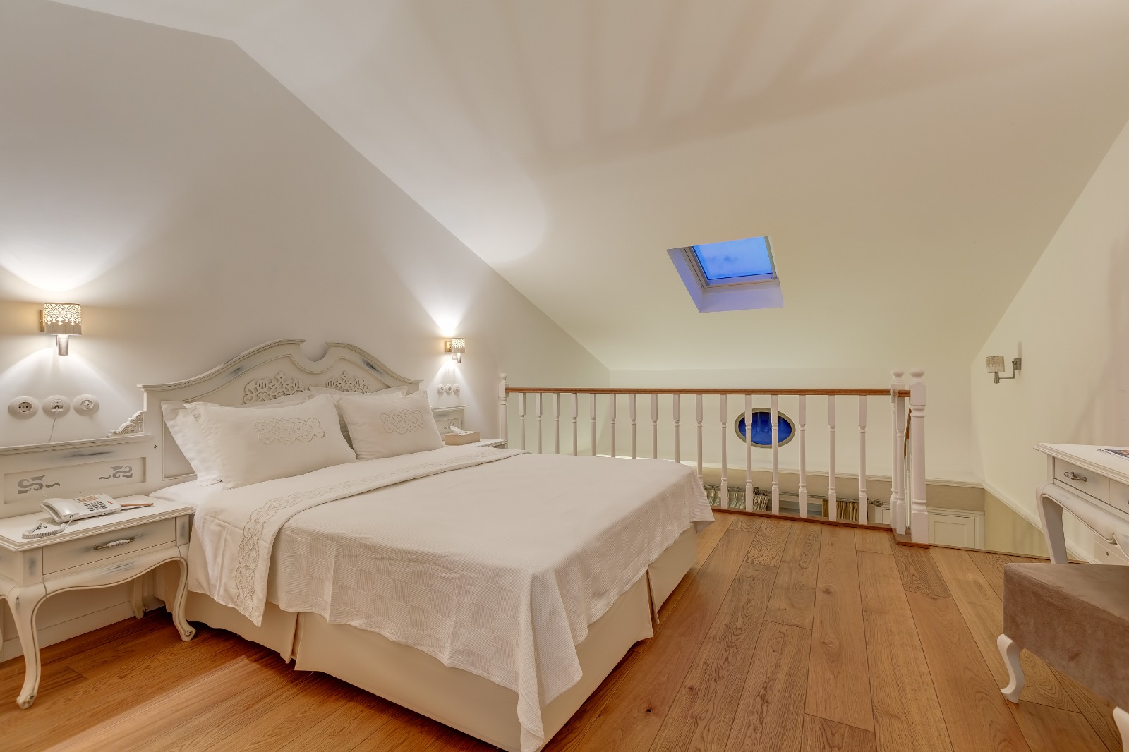 An upstairs guest room at Antmare
